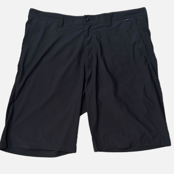 Travis Mathew Men's Size 38 Beck Black Stretch Golf Shorts Wrinkle Resistant - Picture 1 of 7